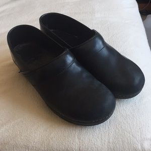 Black Dansko Clogs Size 40